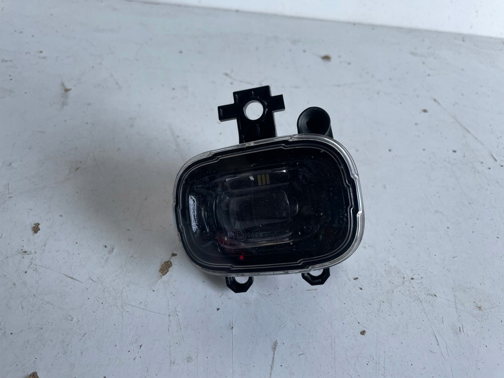 фото №1, Renault captur ii противотуманная фара led drl правый 261504122r