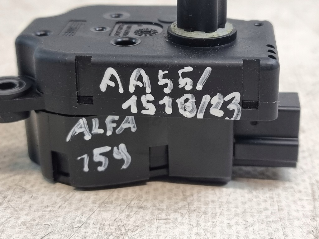 фото №9, Моторчик отопителя оригинальный номер 52408227 alfa romeo 159