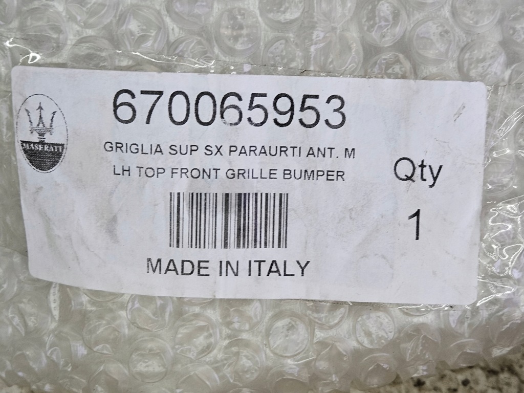 Левая передняя перед решётка бампера maserati levante 670065953 / 670041953 Цена