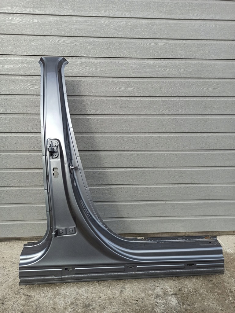 фото №1, Mercedes w247 блок двигуна поріг середній правий 787