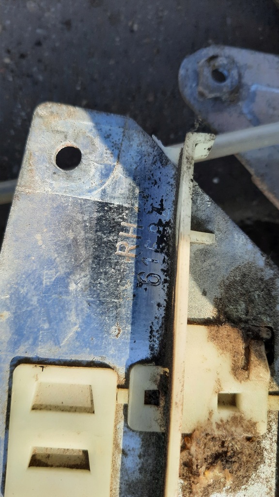 фото №4, Підйомник скло правий задня mazda 626 36501-61822