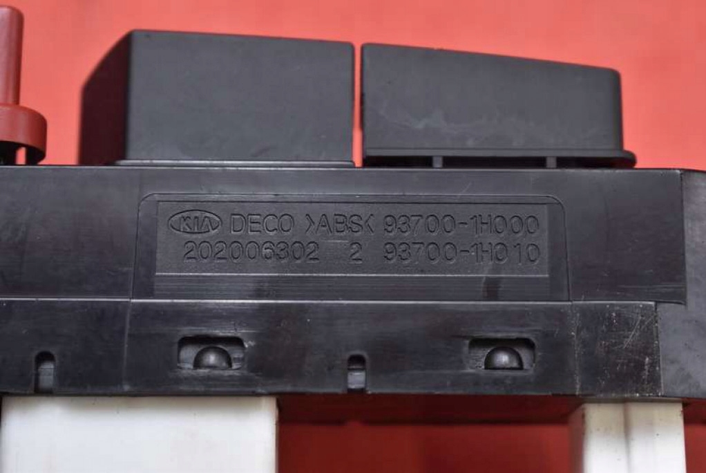 фото №7, Вимикач світла аварійних 93700-1h00 kia ceed 1 i 07-10