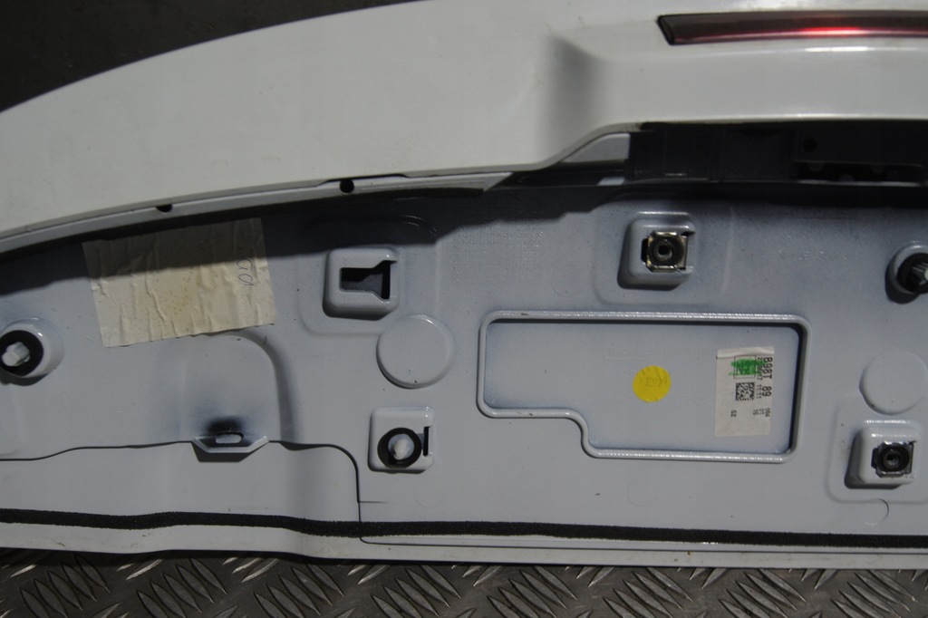 фото №13, Спойлер крышки задняя clio iv 960306579r