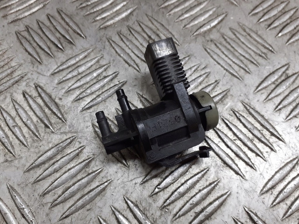 фото №1, Клапан вакуумa octavia i 1.9 tdi 1j0906283c