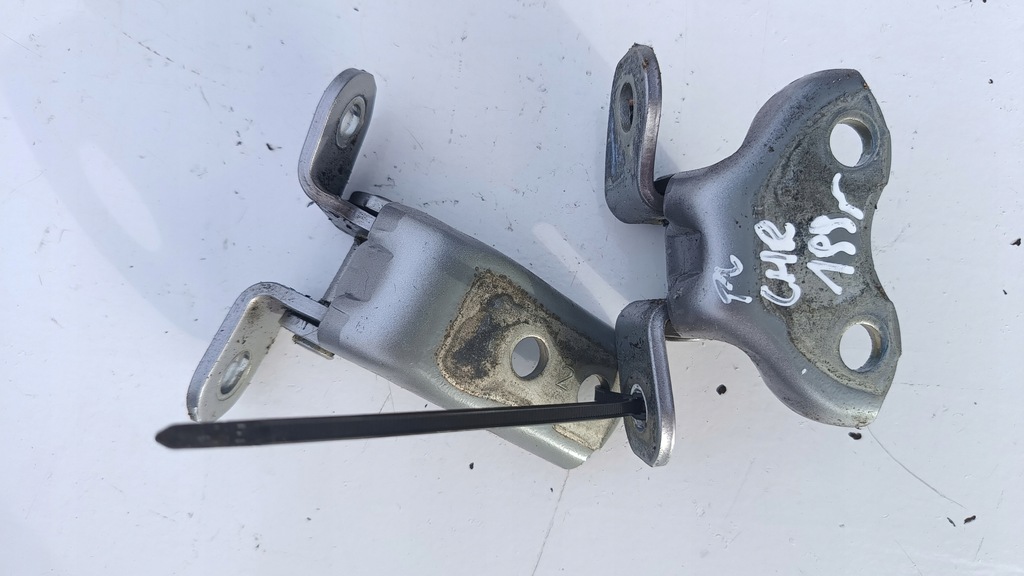 фото №1, Петли дверь перед левый toyota chr