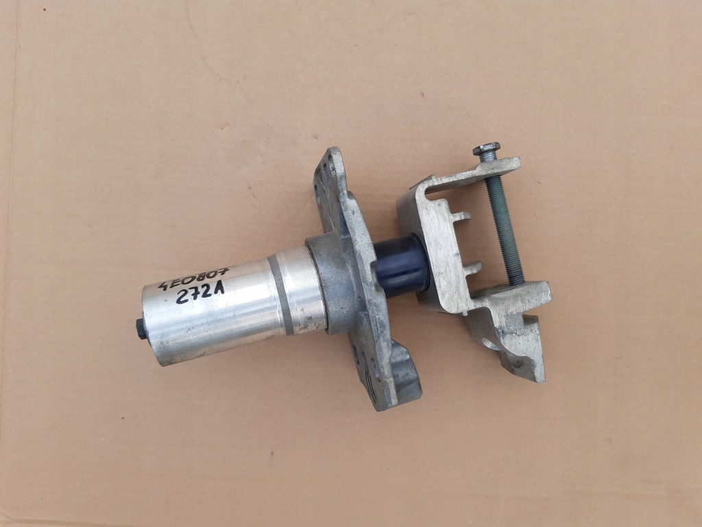 фото №1, Audi a8 d3 lift отбойник бампера перед 4e0807272a