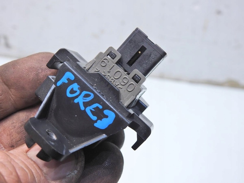 фото №2, Кнопка esp subaru forester iii 66211fg000