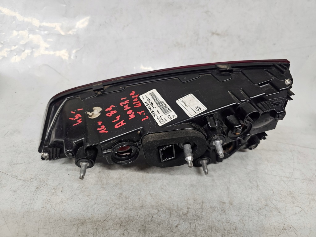 фото №13, Audi a4 b9 kombi 16r лампа левая задняя задняя w крышка 8w9945075