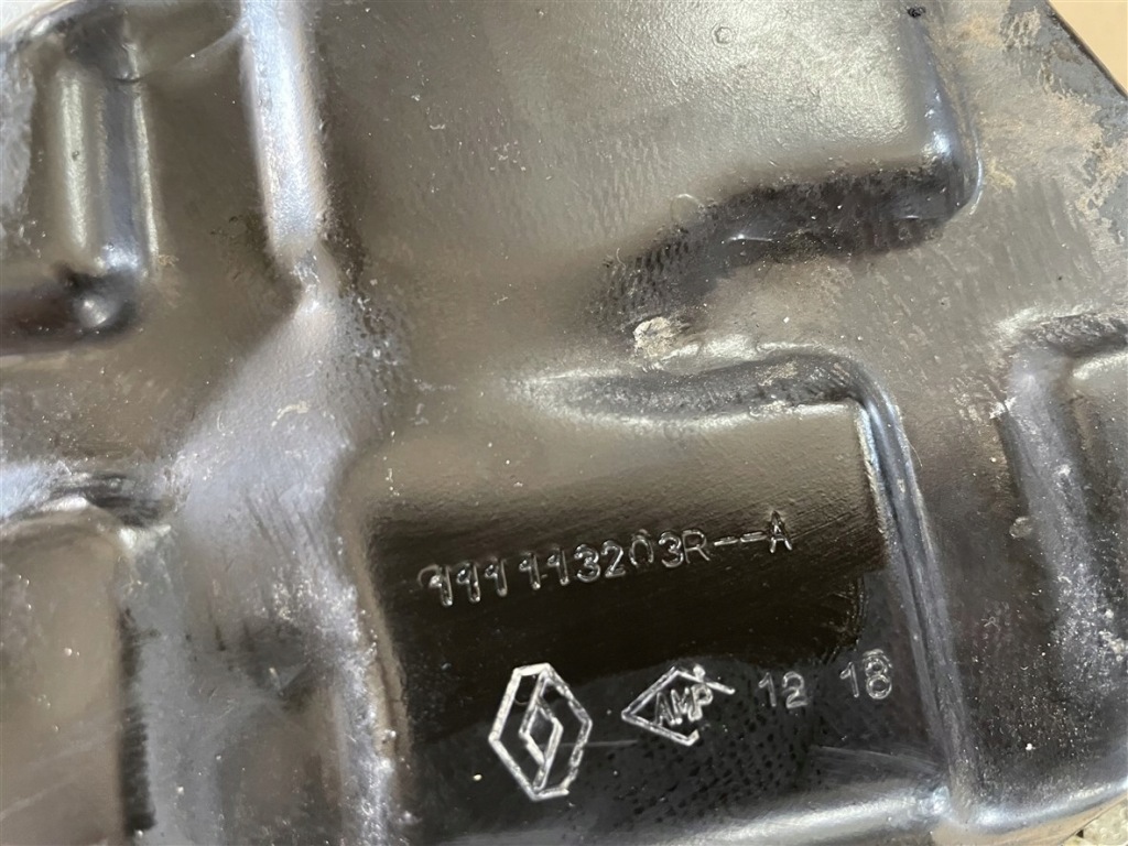 Поддон масляная 111113203r 111178859r renault captur 1.3 tce h5hb470 18-19r с Разборки