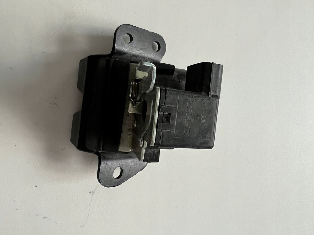 фото №1, Kia venga soul ceed ix20 замок кришки багажника