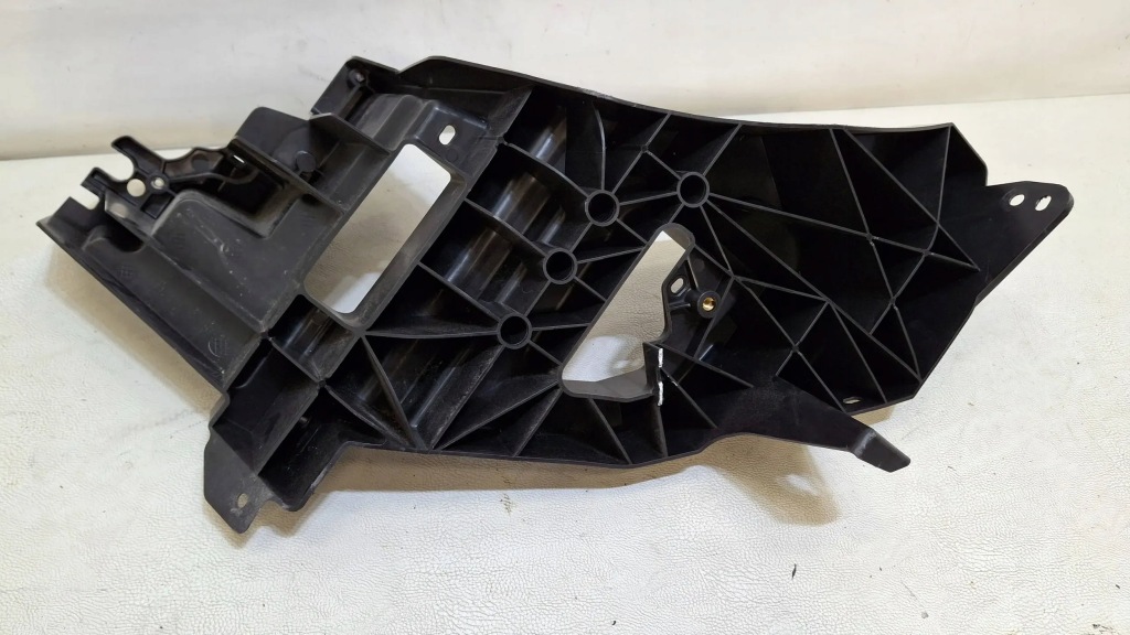 фото №1, Панель фари кронштейн напрямна tesla xplaid 1617912-00-c