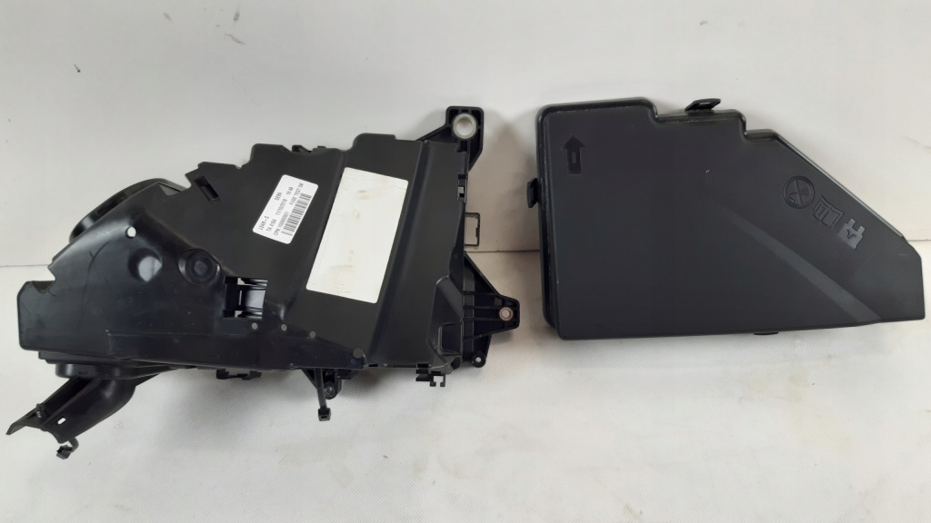 фото №9, Volvo v60 ii 2.0 d4 коробка предохранителей 31398000, 31398001