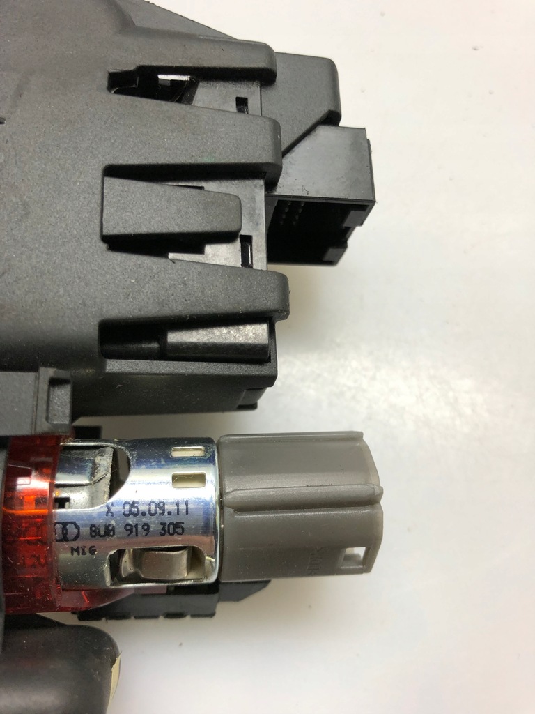 фото №6, Панель тормоза разъём audi 8u0919305