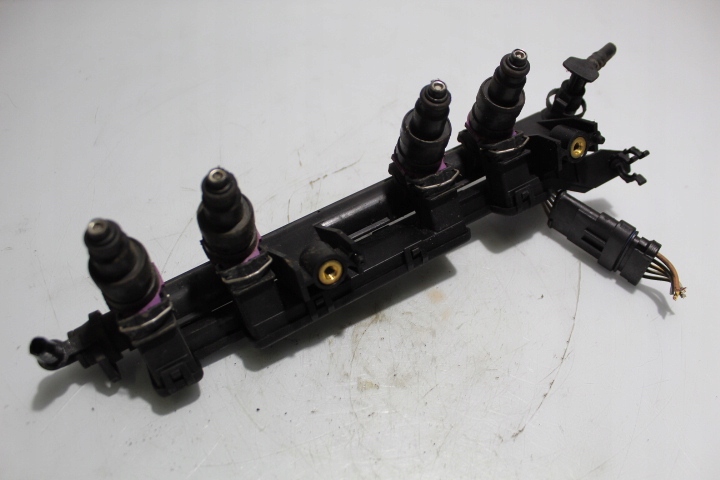 фото №1, Молдинг упорскування renault clio ii 1.1