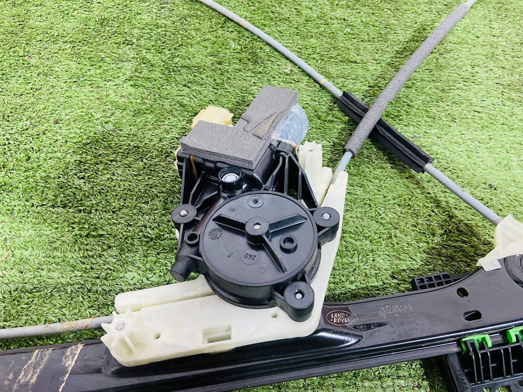 фото №12, Подъемник стекло левый перед jagur i-pace x590 j9d3-23201-ac