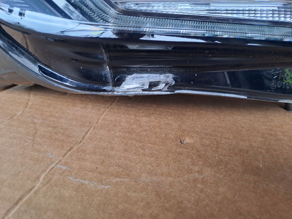 Vw caddy фара правый  перед led Недорого