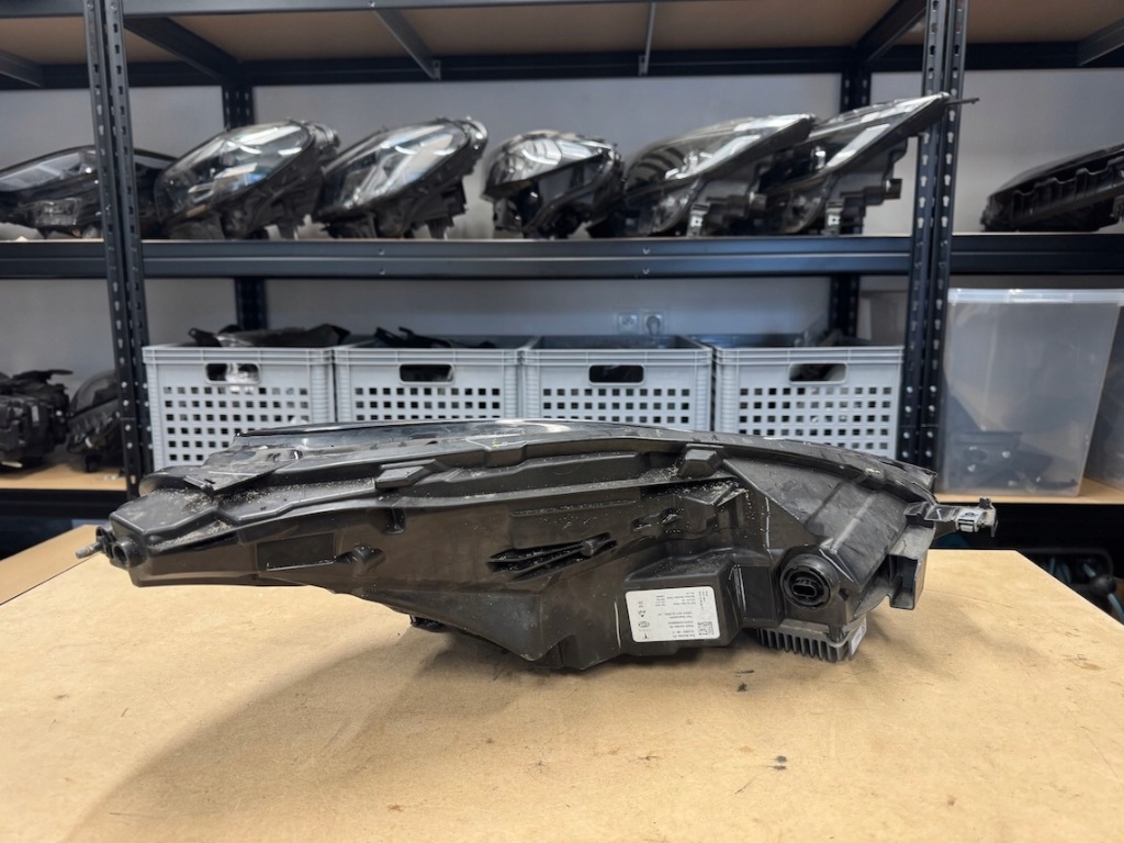 Tesla model 3 3 y рестайлинг  фара передняя левая full led оригинал Доставка