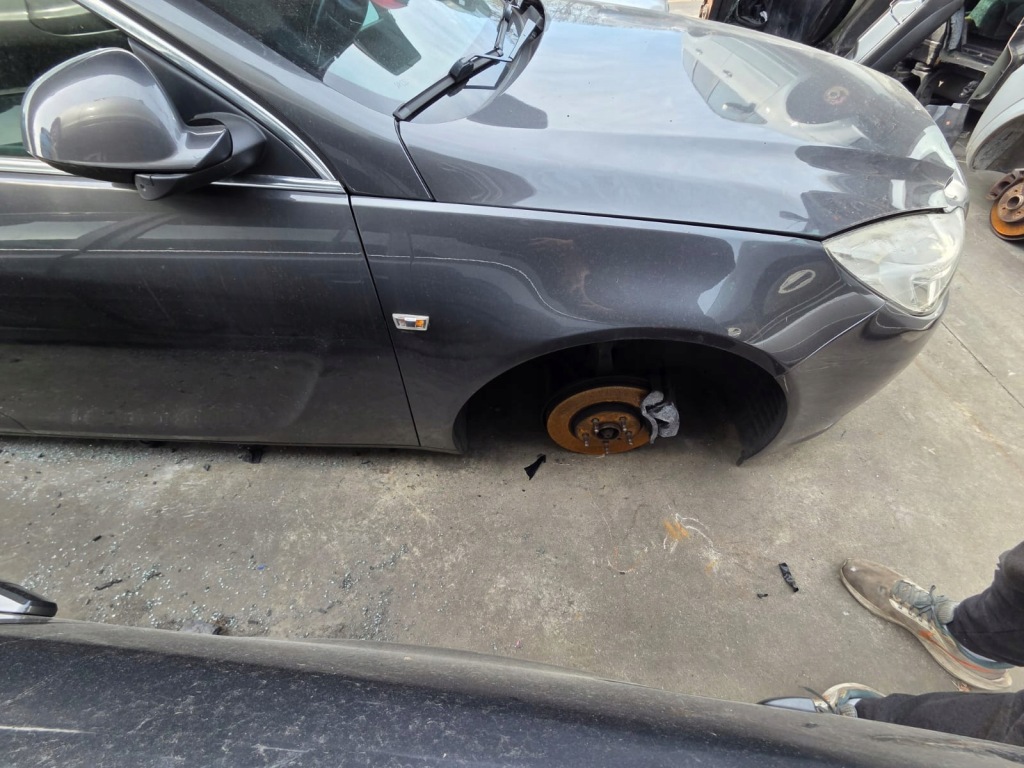 Opel insignia a z177 бампер перед kompetny ґрати протитуманні фари Оригінал