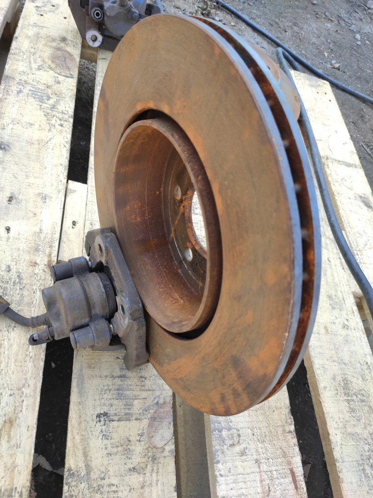 фото №10, Bmw 7 f01 3.0d n57 диск суппорт задняя тормоза задние комплект состояние идеальное состояние