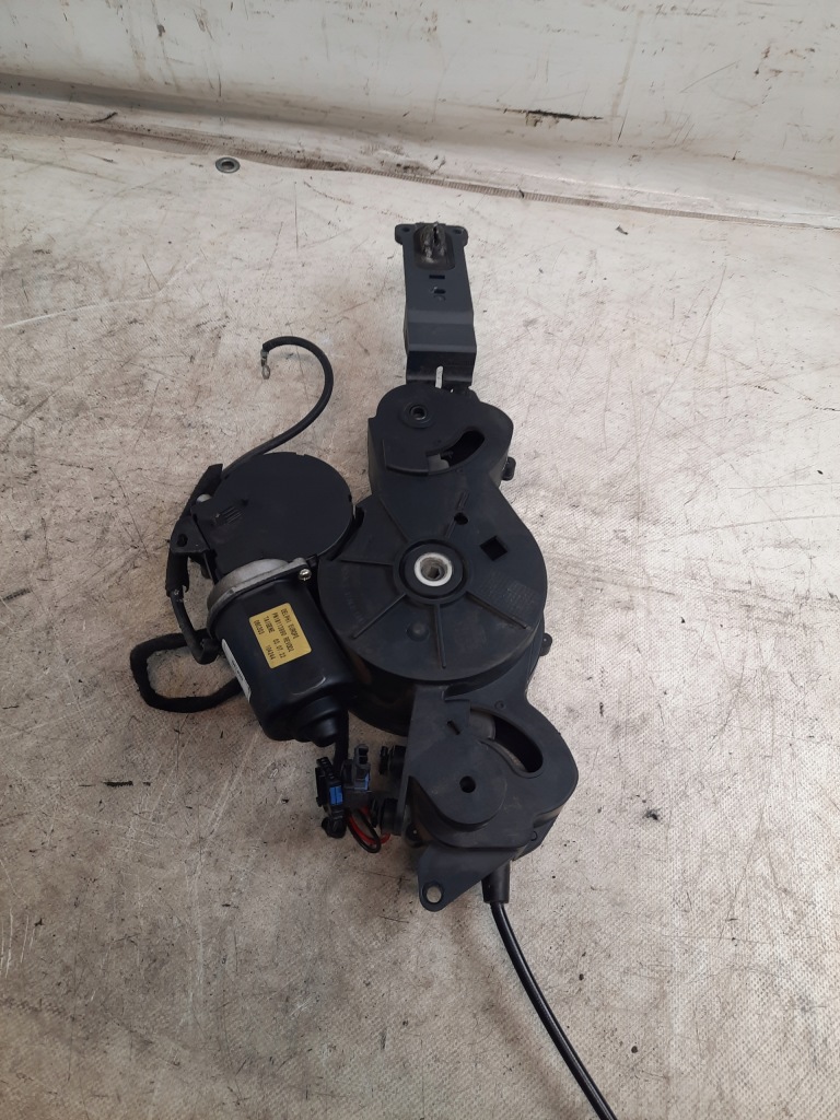 Механізм двері peugeot оригінальний номер 16835852 Оригінал