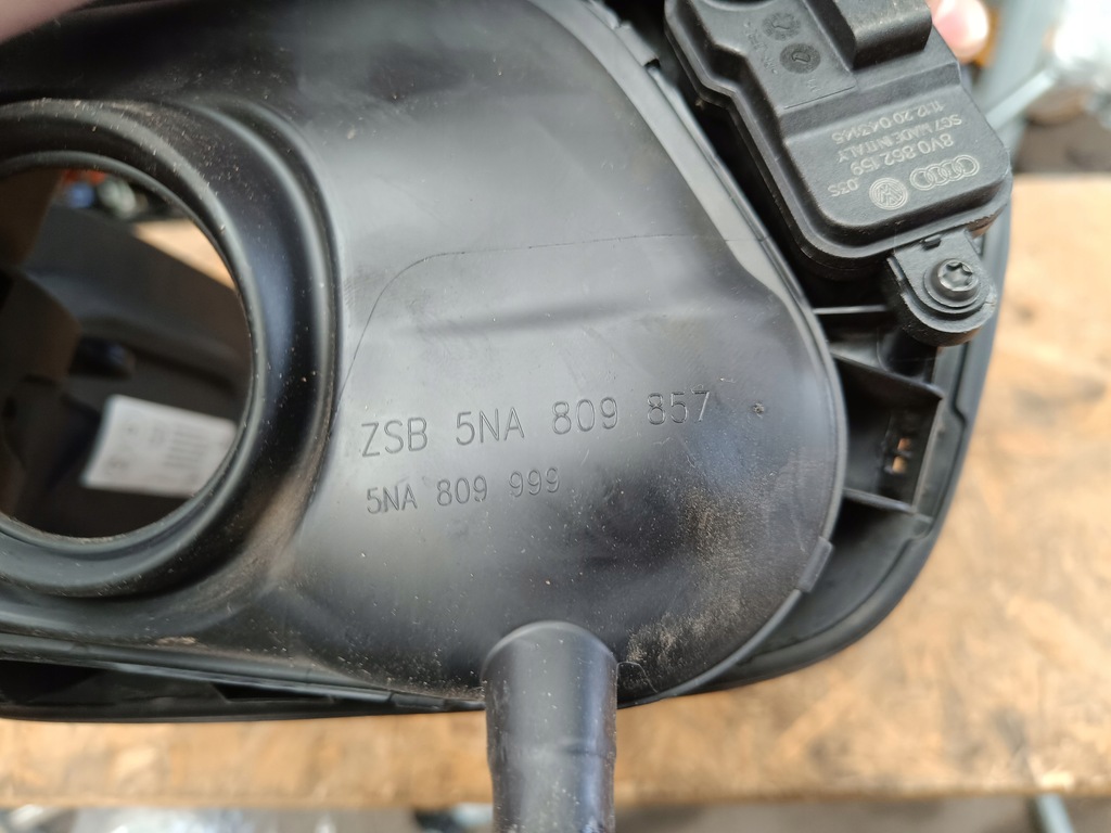 фото №13, Vw tiguan ii lift - кришка заливної пального сіра