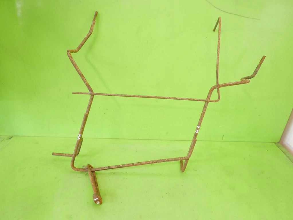 фото №1, Корзина кронштейн колеса запасного hyundai h1 i 00-02