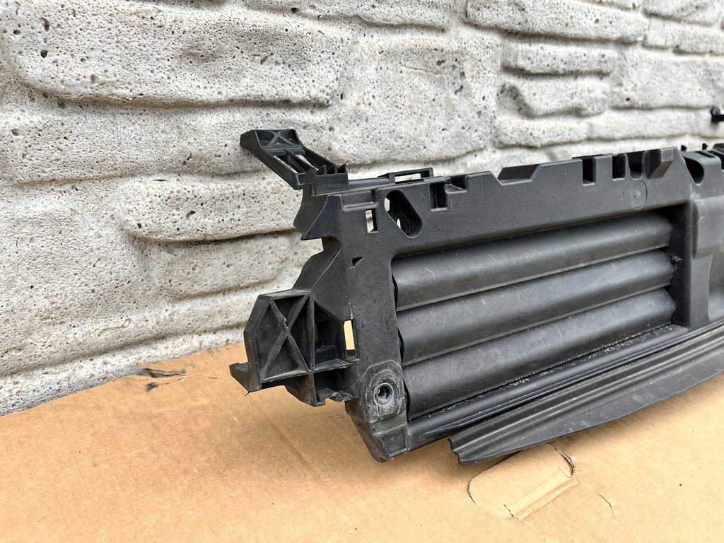 фото №8, Шторка жалюзі повітропровід повітря audi a4 b9 8w0971277 / 8w0807663