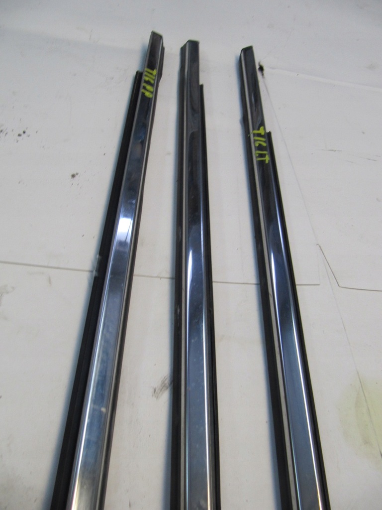 фото №13, Chrysler town country 11- молдинг уплотнитель хром перед задняя grand caravan