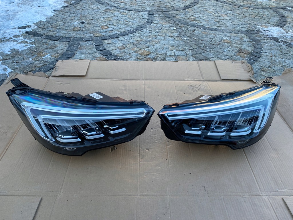 фото №1, Opel crossland x лампа левая перед jeż 39153431 оригинал