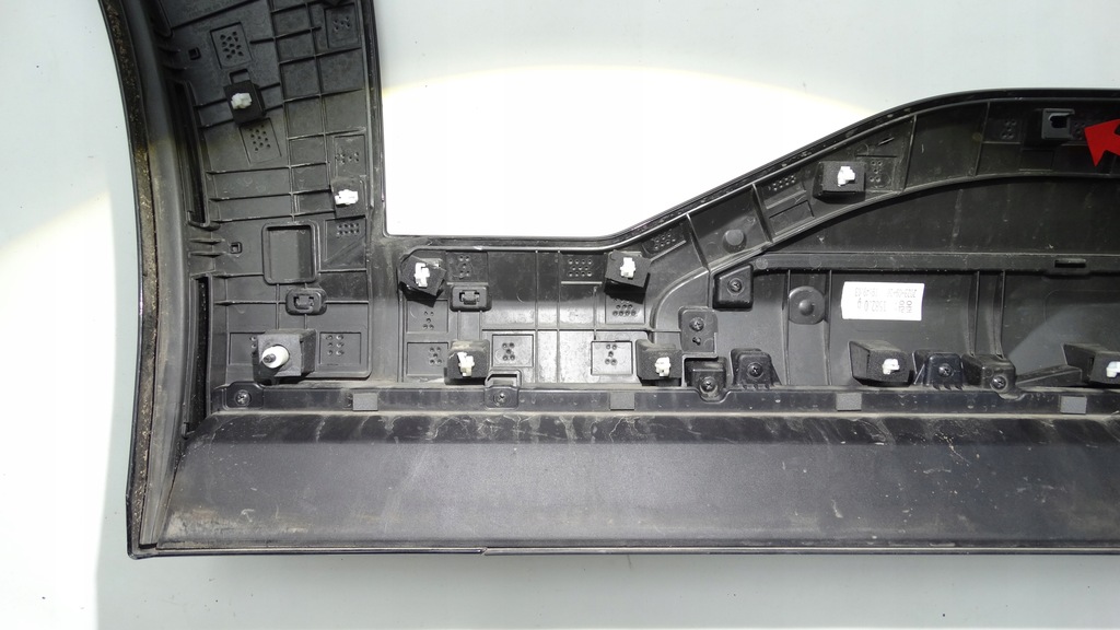 фото №11, Kia ev9 mv gt-line 2023- молдинг наружная дверь задняя левая 87733-do300