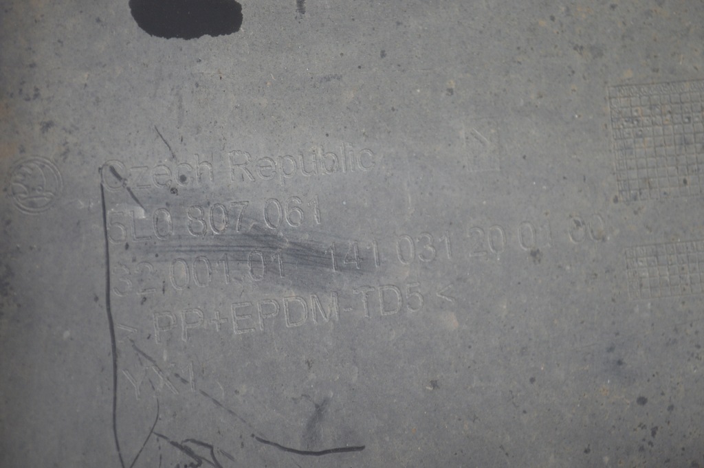 фото №7, Skoda yeti 5l0 5l przed lift спойлер дифузор бампера 5l0807061