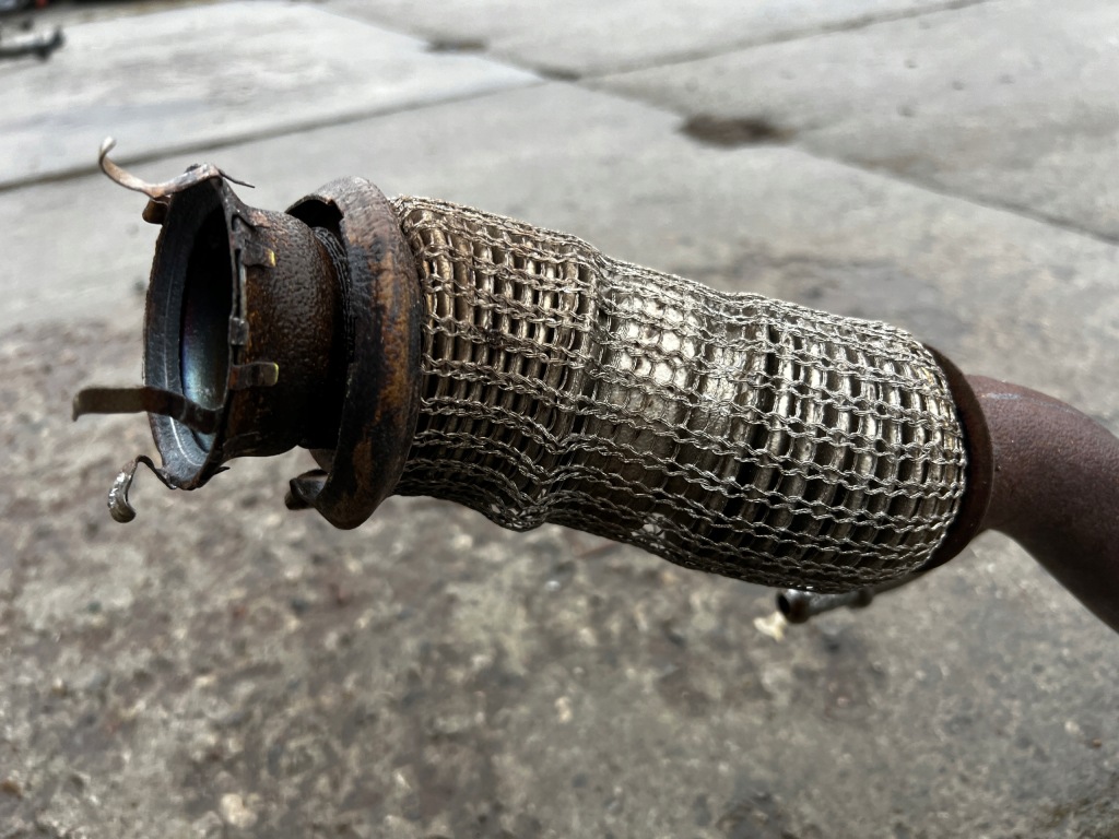 фото №3, Выхлоп труба выхлопная гаситель катализатор dacia jogger sandero iii 1.0 tce