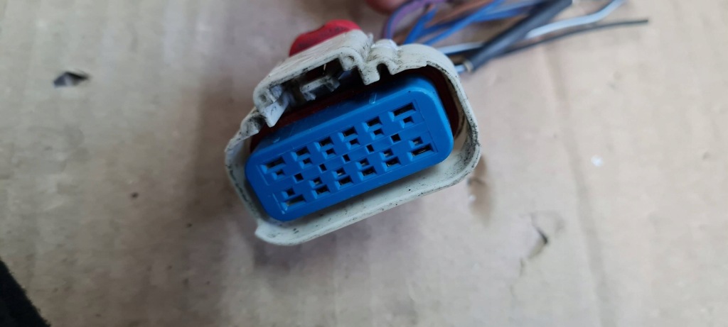 Jeep grand cherokee wl 2022 штекер колодка з'єднувач 9 pin в Україні