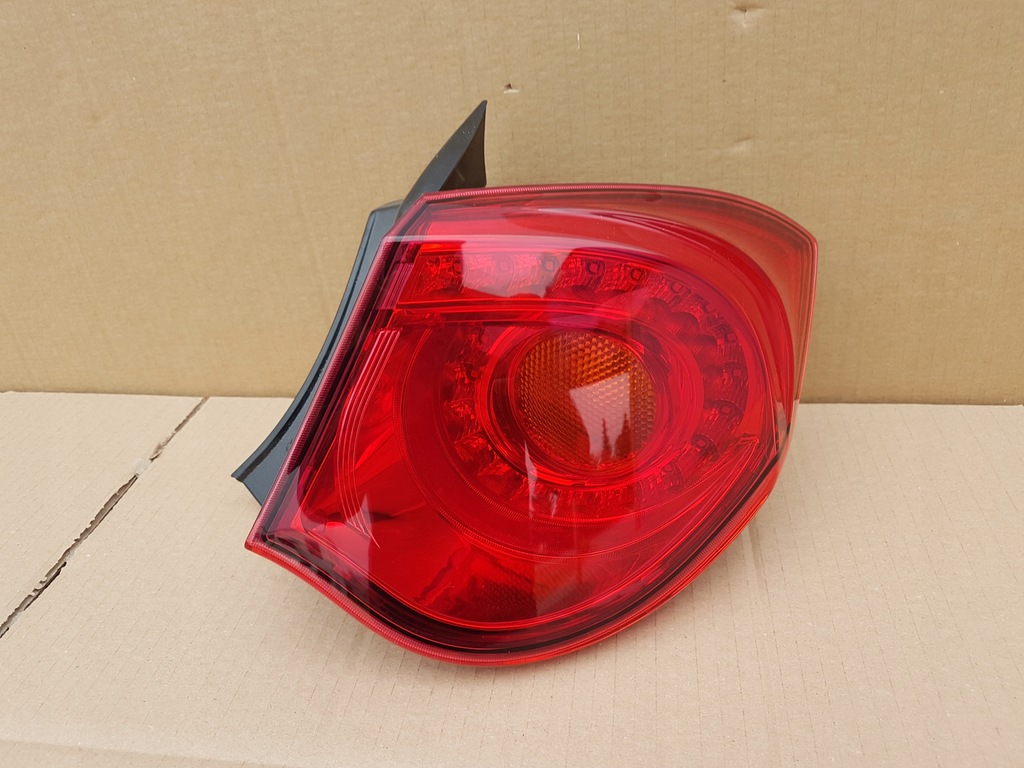 фото №1, Лампа задня права alfa romeo giulietta led