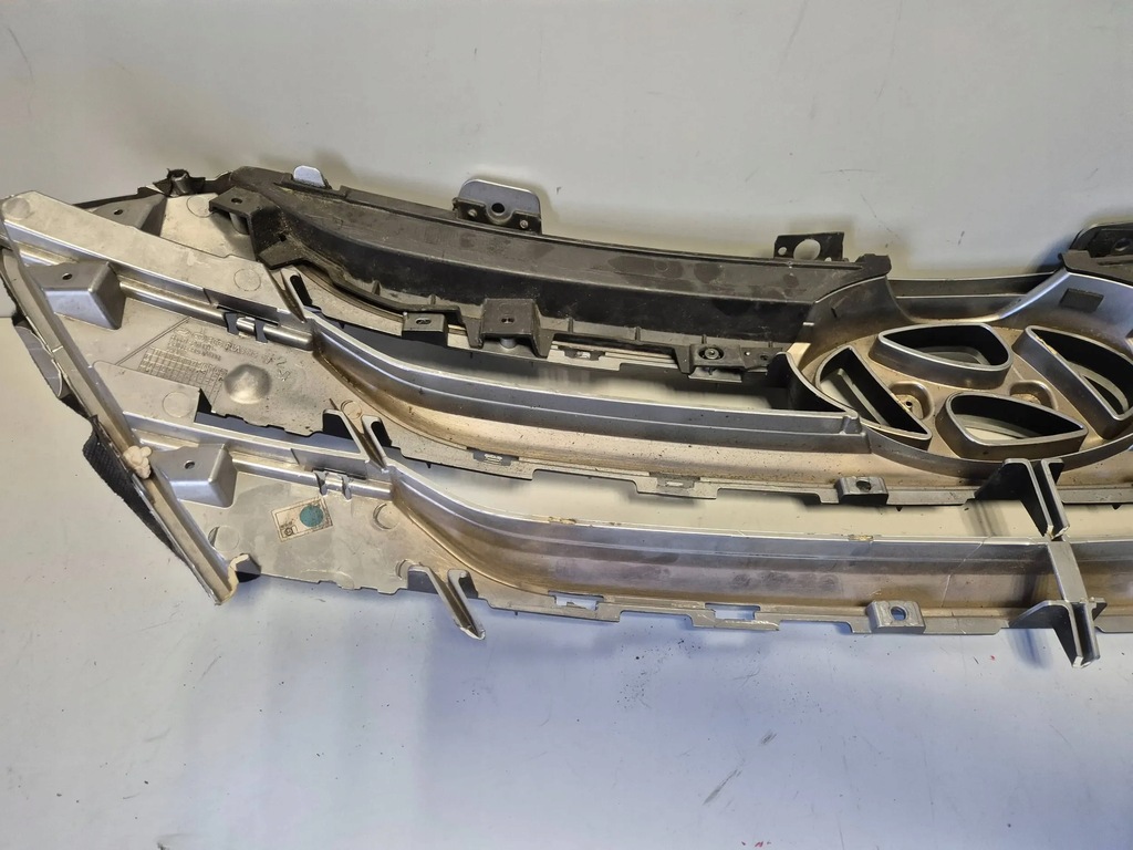 фото №12, Hyundai santa fe 2013 решётка радиатора радиатора повреждённая