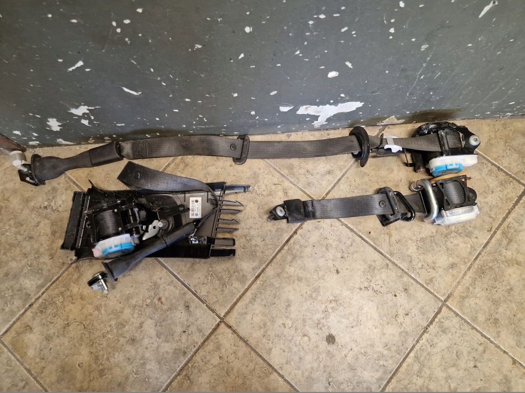 фото №10, Консоль ремни подушка безопасности комплект insignia b lift