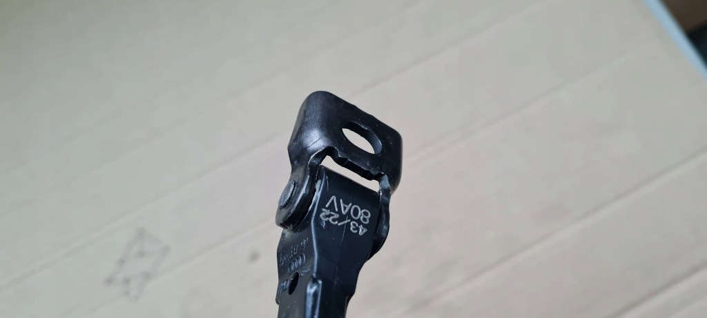 Q5 80a sq5 ограничитель дверь левый правый перед 80a837249 Цена