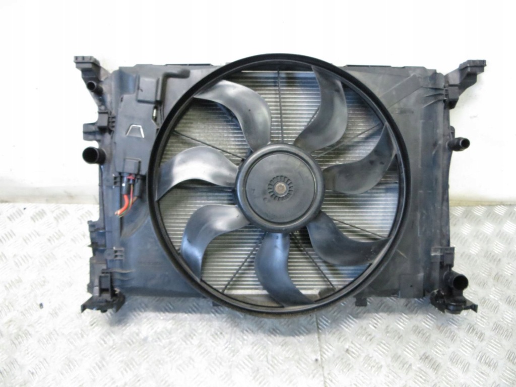 Купить Mercedes gla x156 2.2 вентилятор радиатор 14-