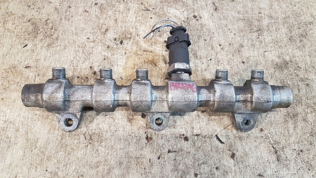 фото №1, Молдинг впрыскная fiat bravo 1.9 jtd