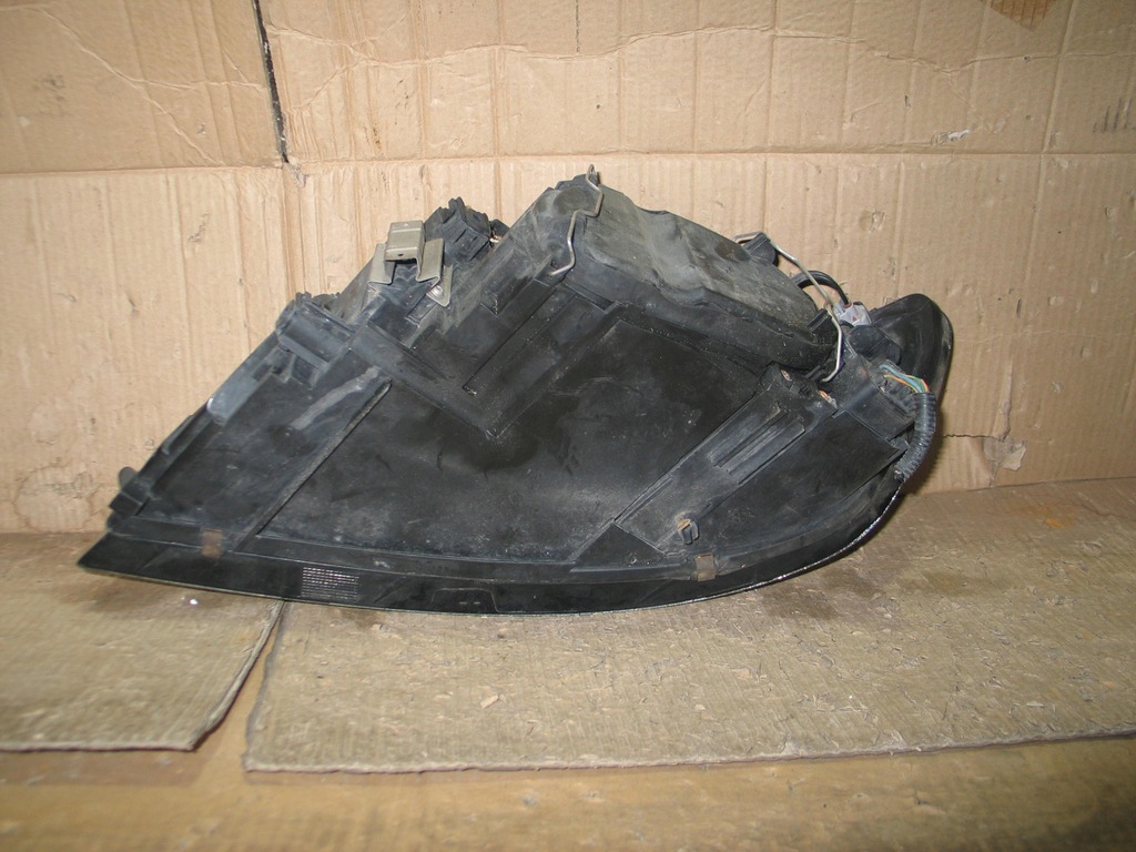 фото №13, Лампа перед volvo s40 v50 04-07r. 30698886 europa оригинал