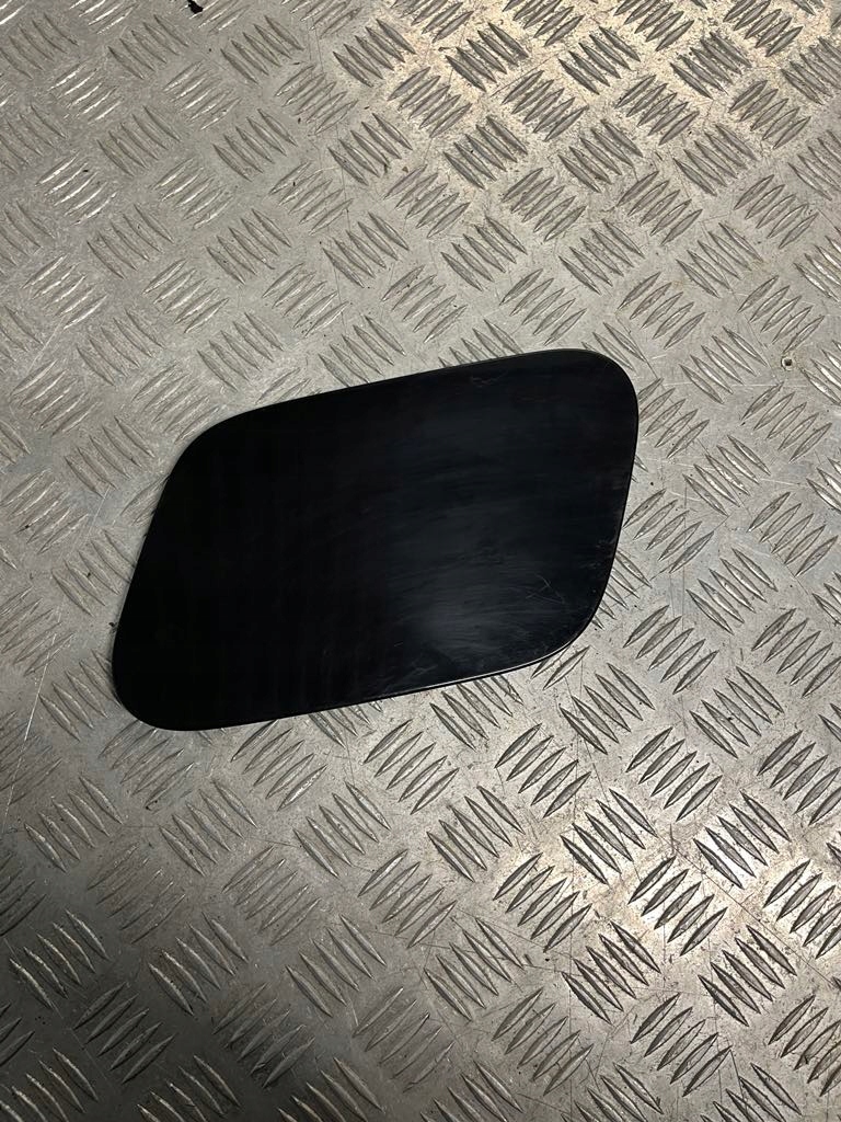 фото №1, Крышка разъём зарядки volvo xc40 c40 32227327