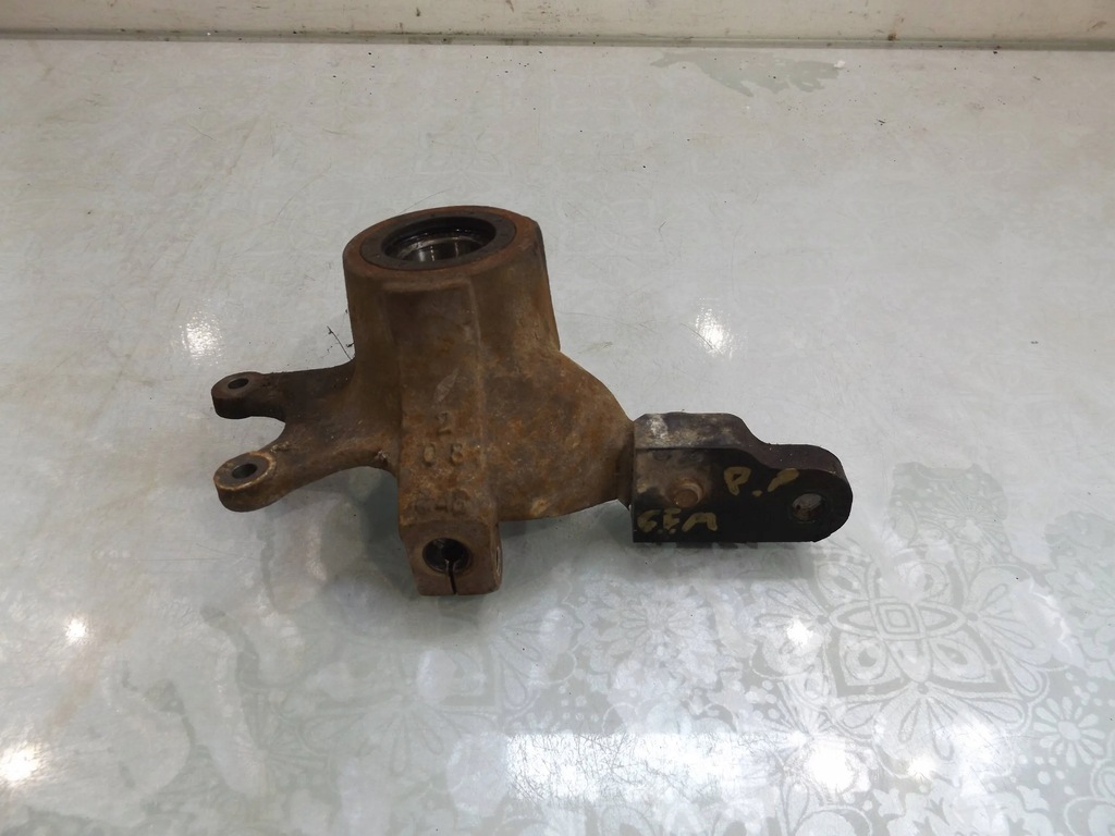 фото №2, Gem e2 поворотный кулак правый перед