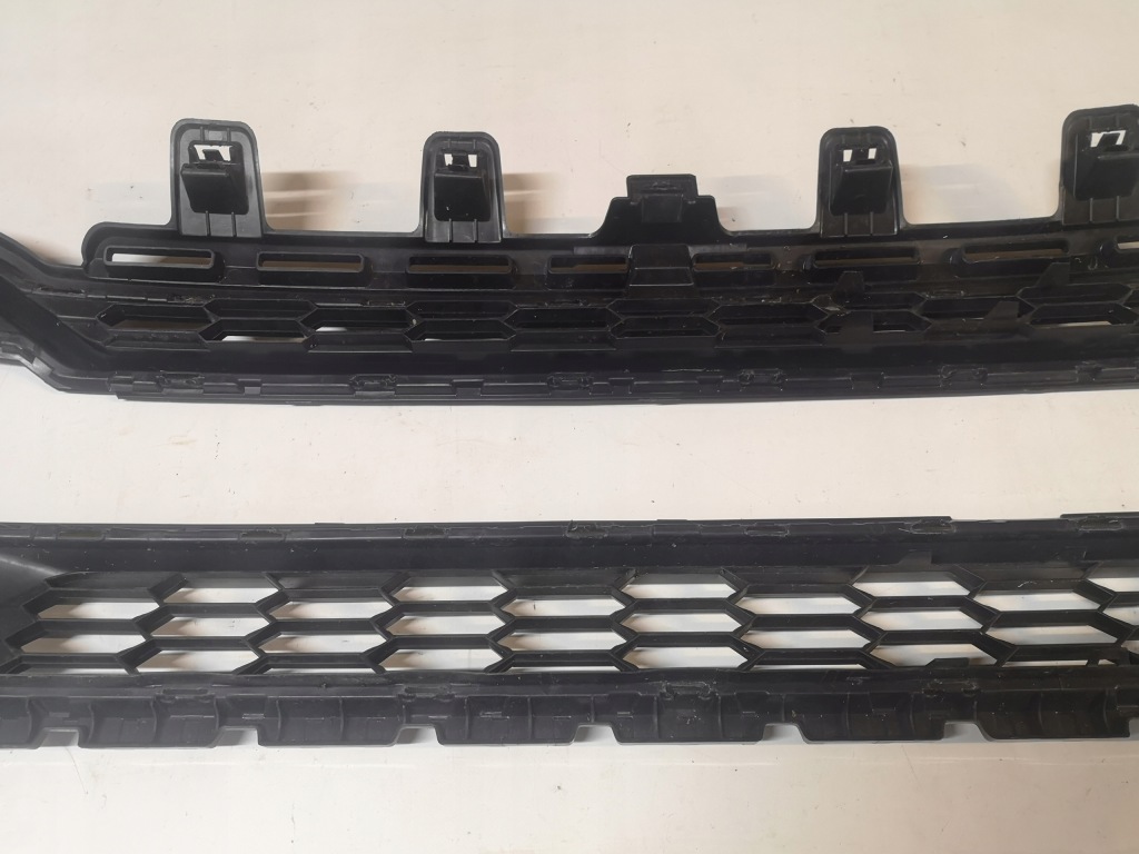 фото №6, Vw up lift - решётка средняя бампера