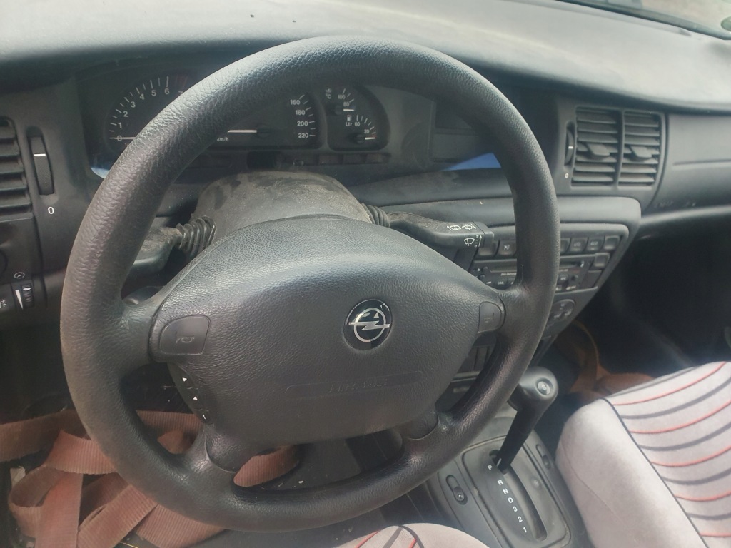 Бампер задний  задний opel vectra b 1.6 benz 1.8 86-99 rok 4d chb l147 foto !! с Разборки