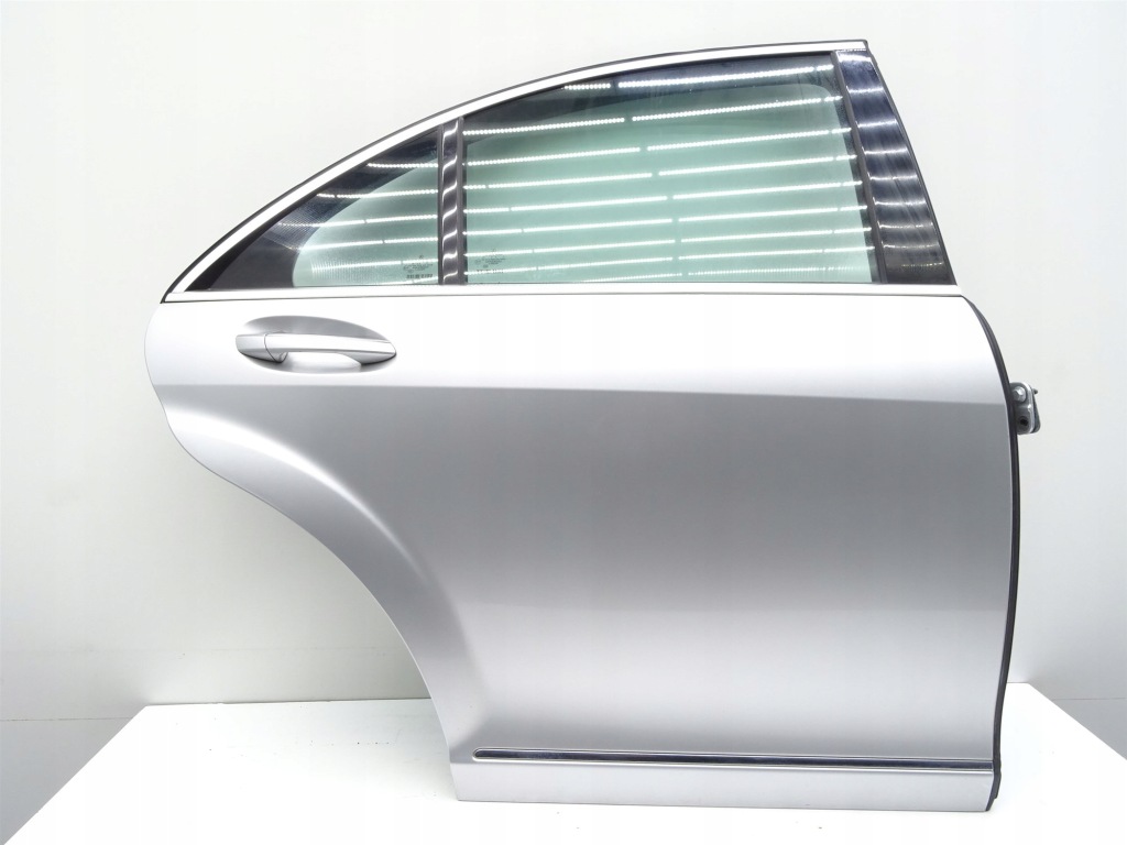 фото №1, Дверь правый задняя правое задние 775 mercedes w221 lift sedan