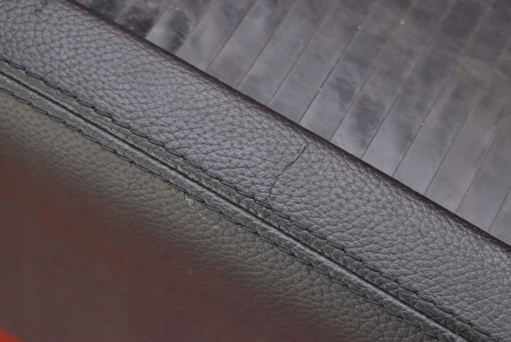 фото №12, Туннель средний кожаный задний сиденье mercedes cls c219 w219 04-08