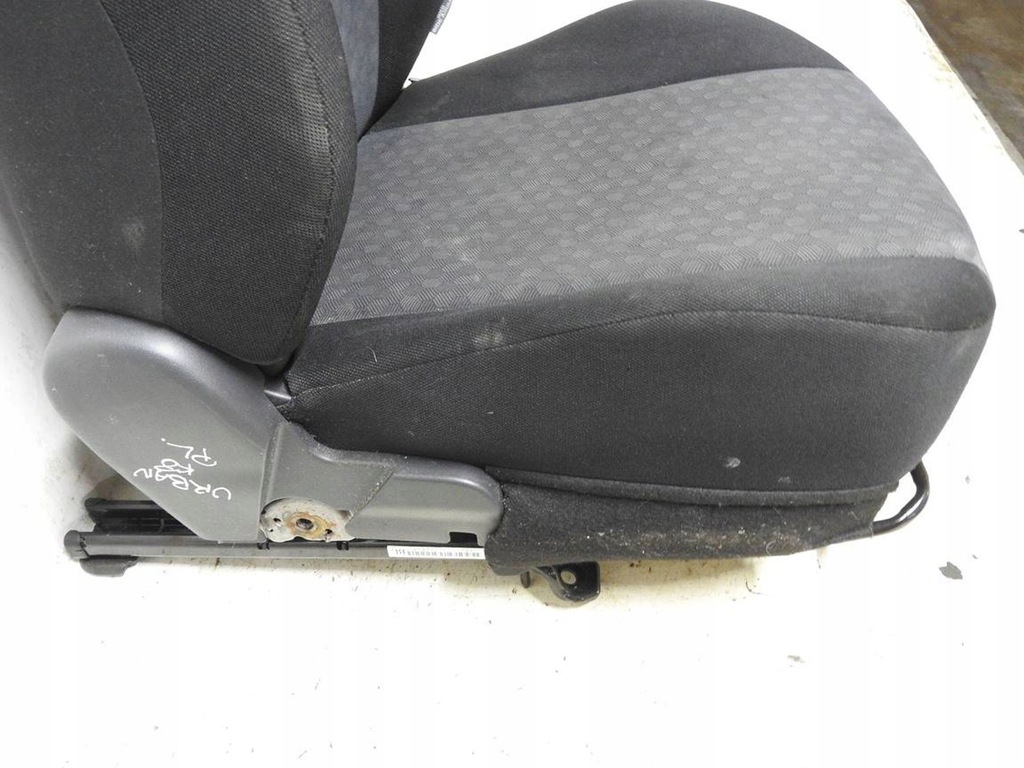 фото №6, Toyota urban cruiser 08-14 сиденье левый перед передний