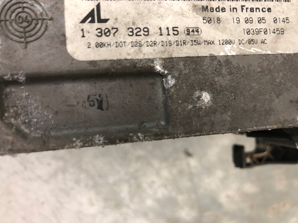 фото №6, Лампа правий перед ксенон audi a4 b7 8e0941004am