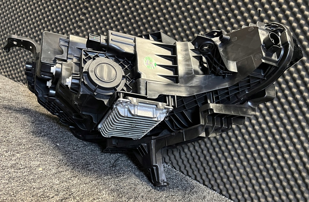 фото №8, Volvo ex30 лампа ліва сторона full led 80000401