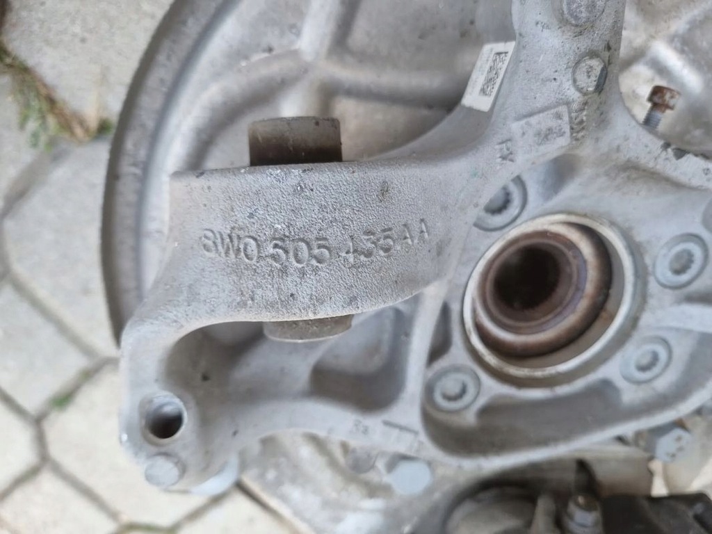 фото №4, Поворотний кулак задня 8w0505431q audi a4 b9 8w супорт